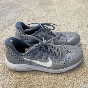 Nike Tennis Shoes